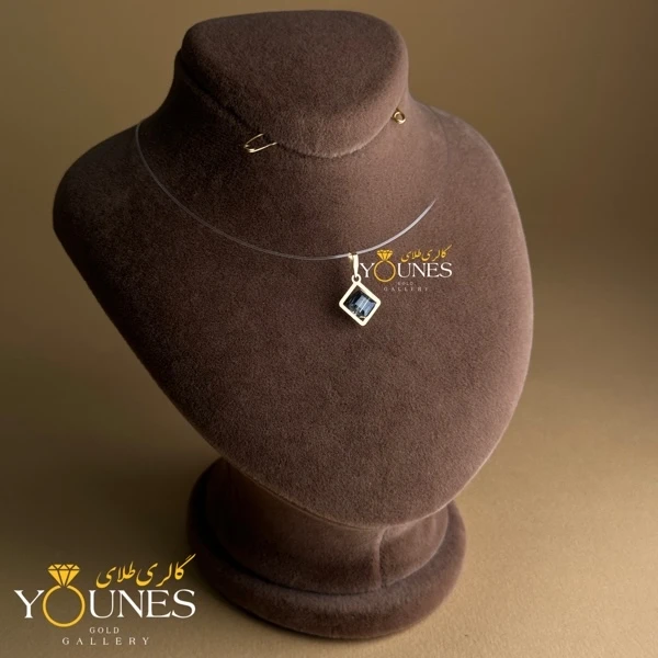 آویز طلا سواروسکی مربعی سیاه